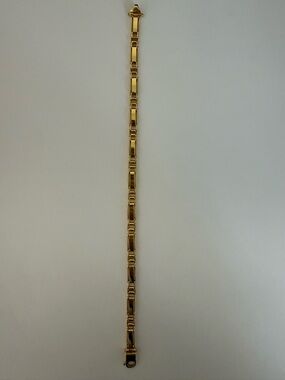Gold Tone Link Bracelet